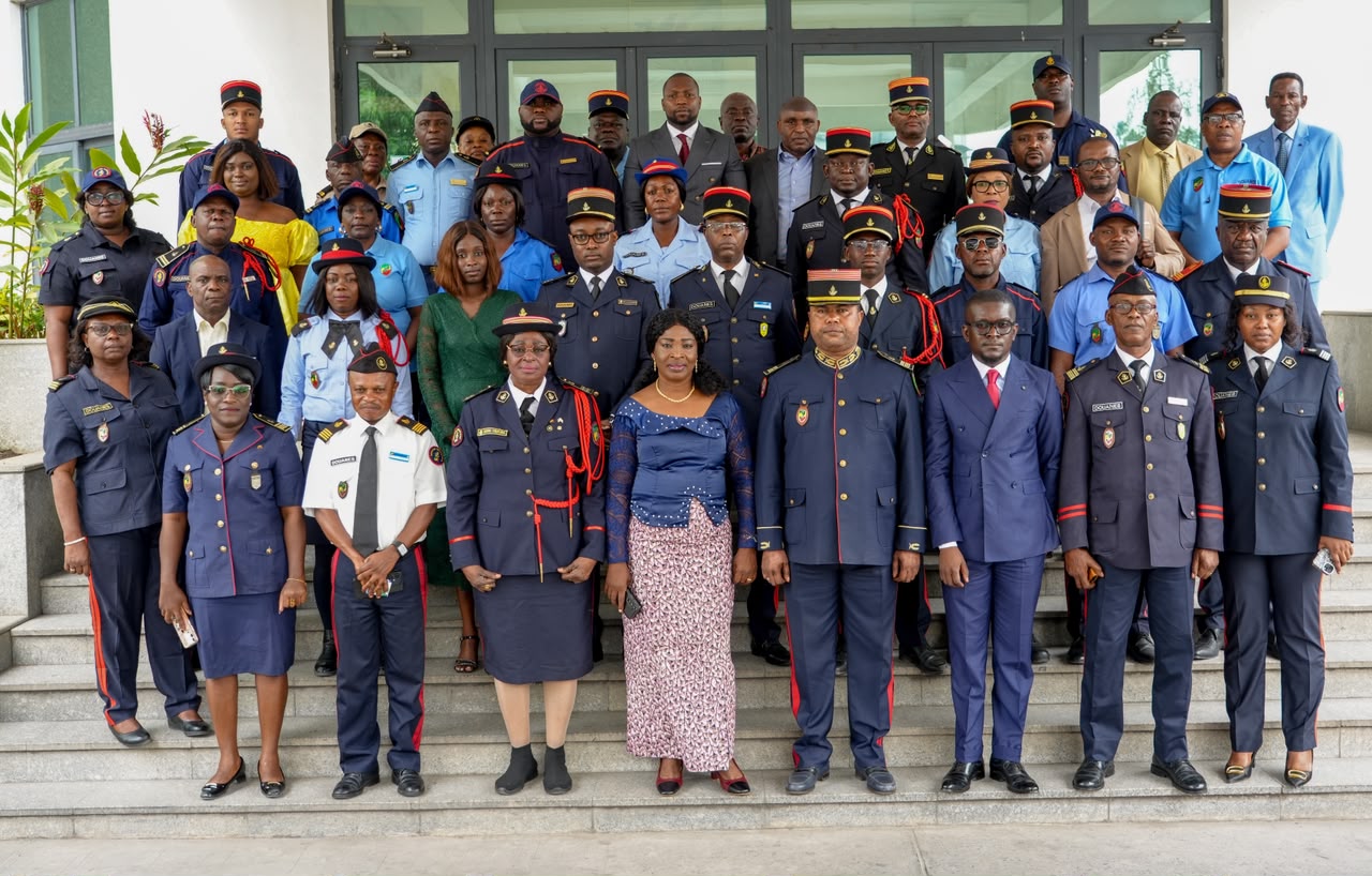 Un atelier de sensibilisation et de formation consacré à l’identification des substances appauvrissant la couche d’ozone (SAO) et à la lutte contre leur commerce à Brazzaville